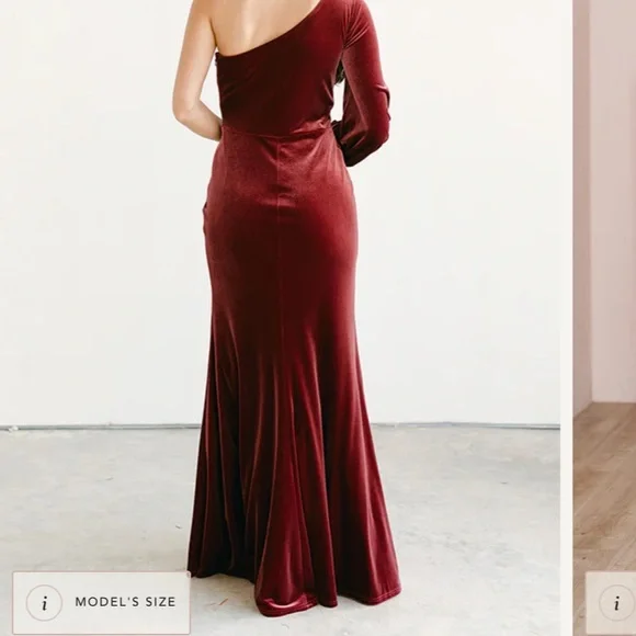 Revelry Aurora Velvet Dress Champagne (602) - Picture 3 of 4